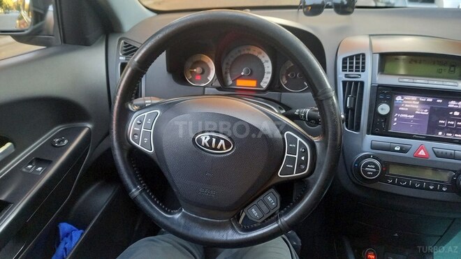 Kia Ceed-11