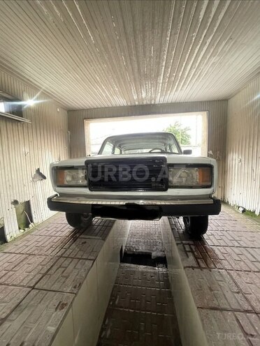 LADA (VAZ) 2107-1