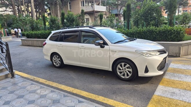 Toyota Corolla Fielder-4