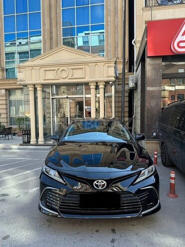 Toyota Camry-1