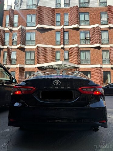 Toyota Camry-6