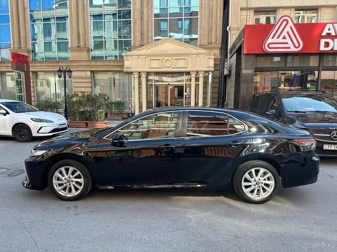 Toyota Camry-10
