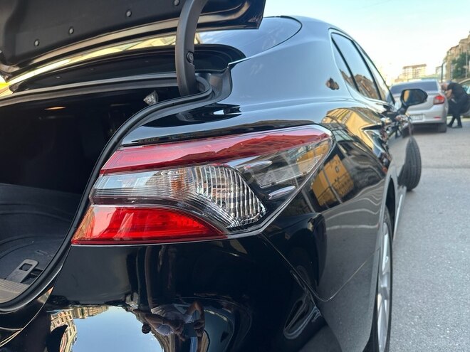 Toyota Camry-14