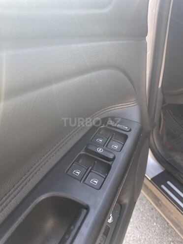 Volkswagen Passat-10