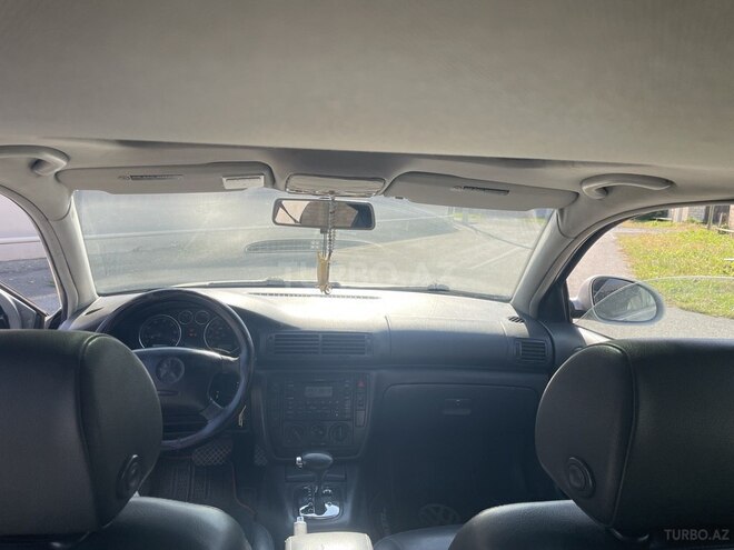 Volkswagen Passat-6