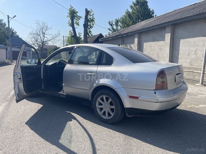 Volkswagen Passat-5