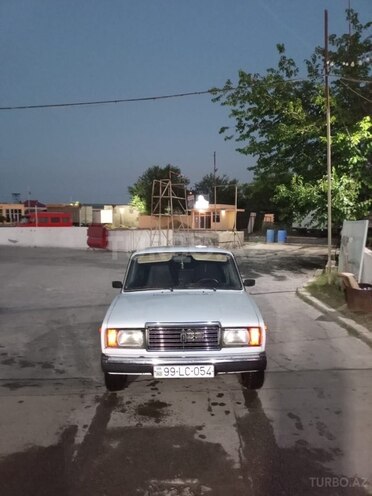 LADA (VAZ) 2107-1