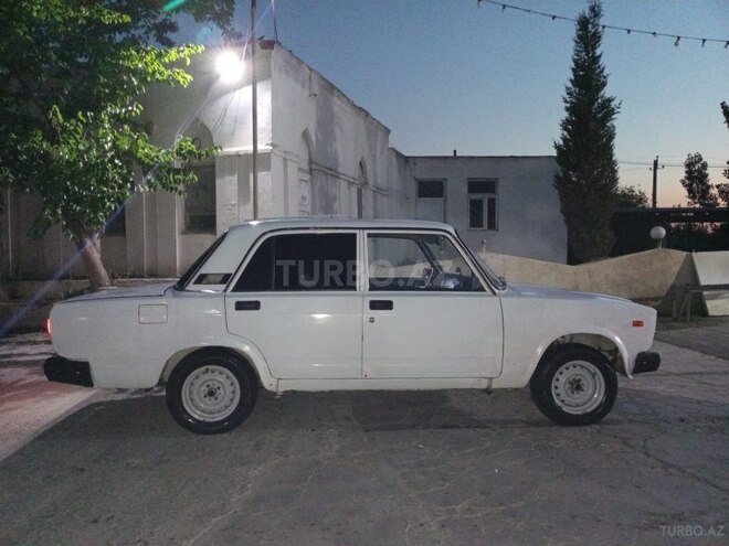 LADA (VAZ) 2107-4