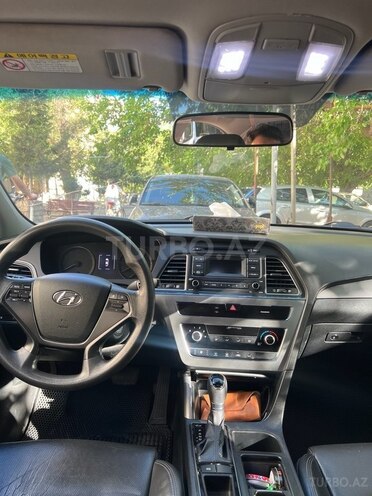 Hyundai Sonata-8