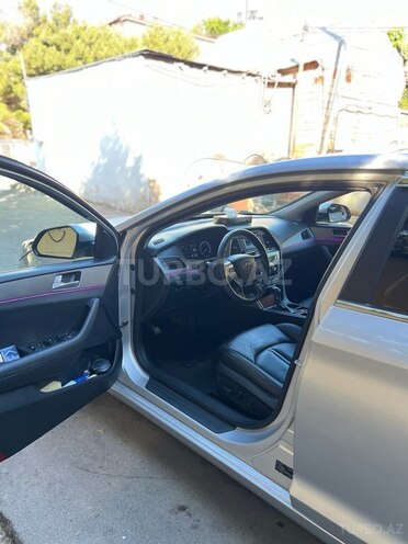 Hyundai Sonata-9