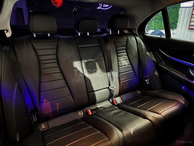 Mercedes E 220 d-9