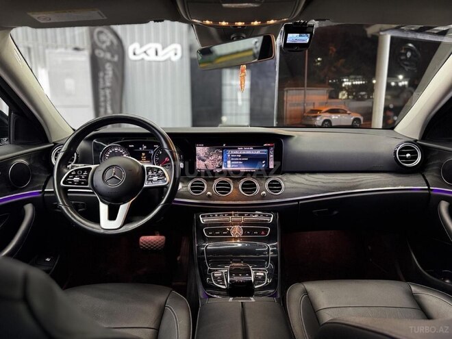 Mercedes E 220 d-15