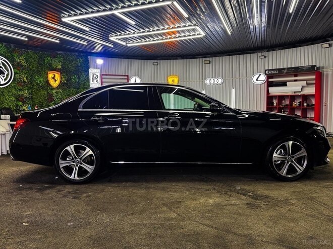 Mercedes E 220 d-7