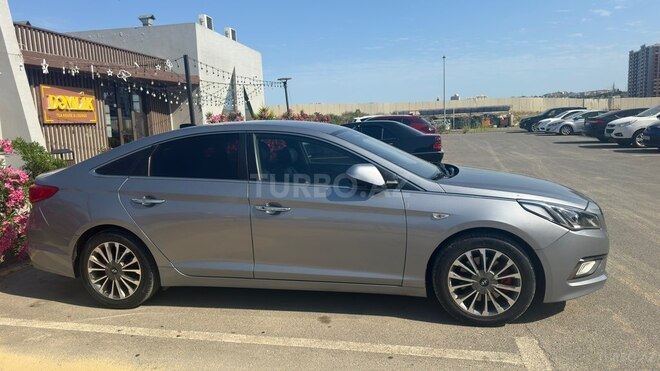 Hyundai Sonata-11