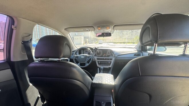Hyundai Sonata-9