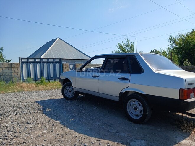 LADA (VAZ) 21099-2
