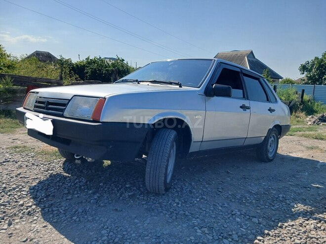 LADA (VAZ) 21099-1