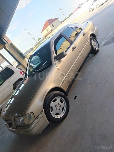 Mercedes C 200-4
