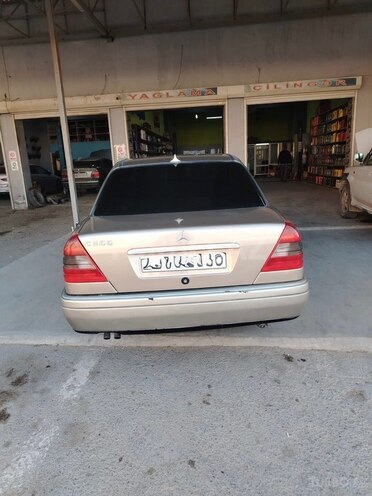 Mercedes C 200-2
