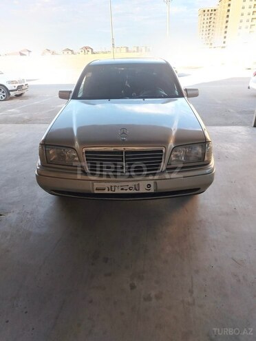 Mercedes C 200-1