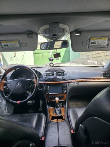 Mercedes E 240-6