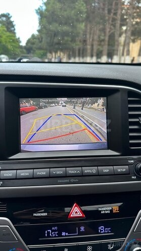 Hyundai Elantra-8