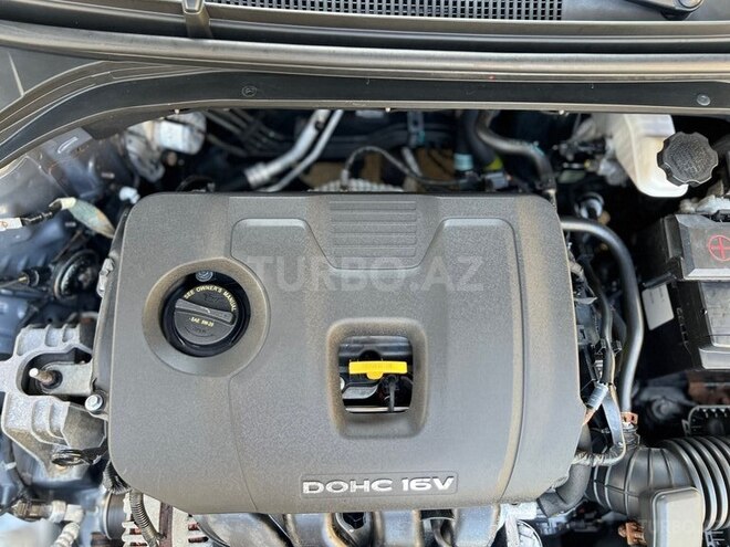 Hyundai Elantra-11