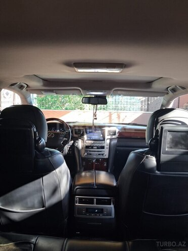 Lexus LX 570-15