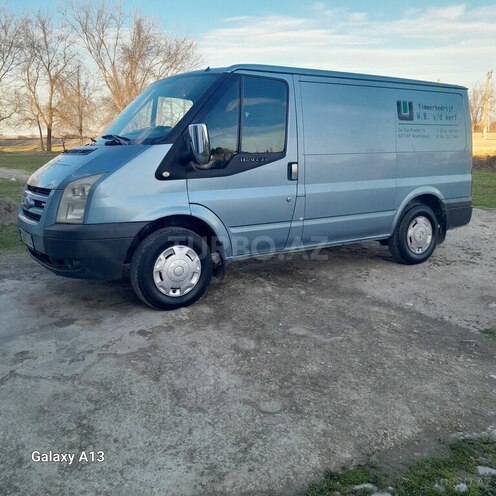 Ford Transit-4
