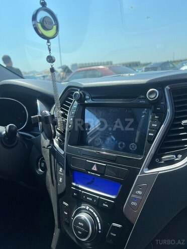 Hyundai Santa Fe-13