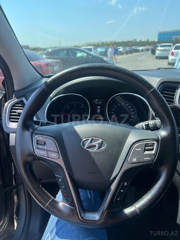 Hyundai Santa Fe-12