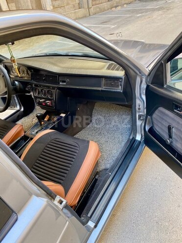 Mercedes 190-16