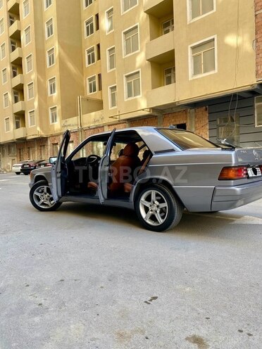Mercedes 190-6