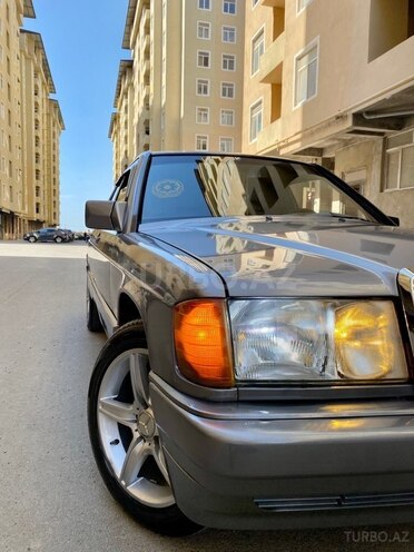 Mercedes 190-7