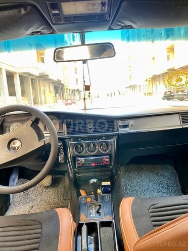 Mercedes 190-14