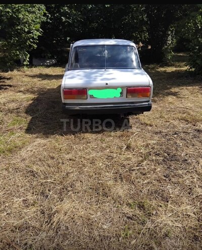 LADA (VAZ) 2107-2