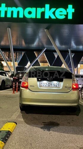 Toyota Prius-2