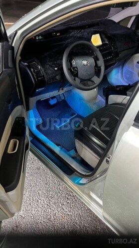 Toyota Prius-3