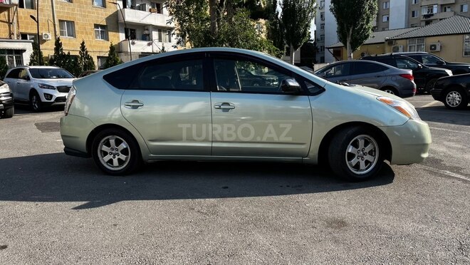 Toyota Prius-7