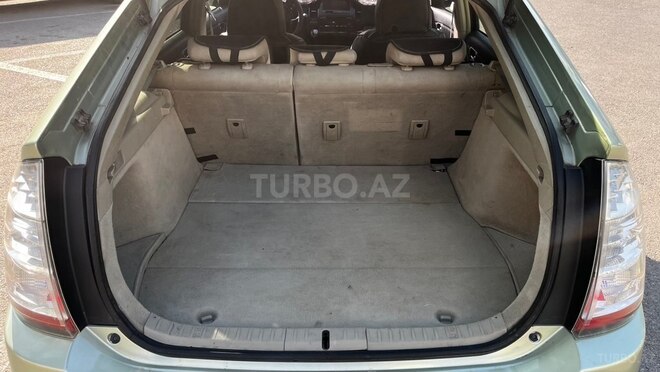 Toyota Prius-13