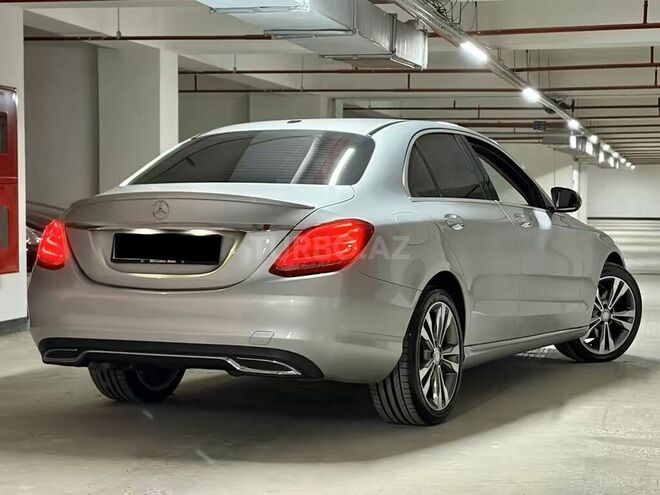 Mercedes C 300-11