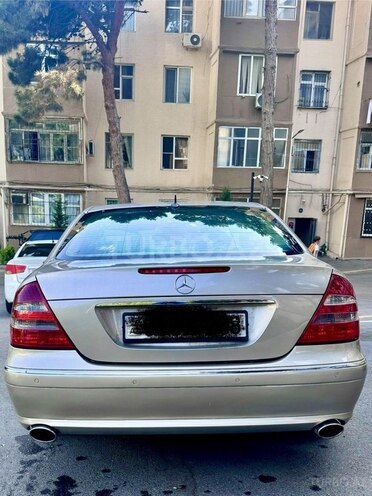 Mercedes E 240-5