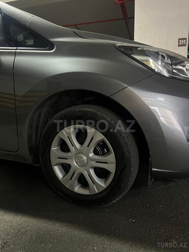 Nissan Note-5