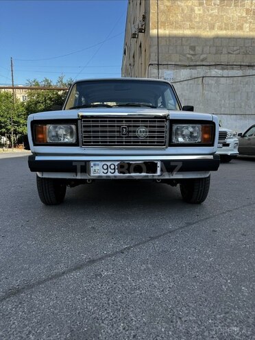 LADA (VAZ) 2107-2
