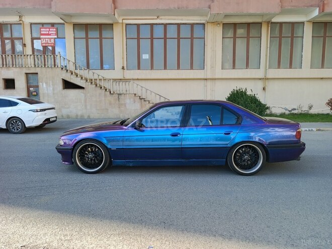 BMW 740-13