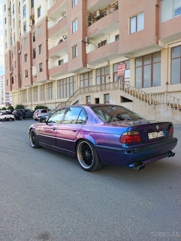 BMW 740-9