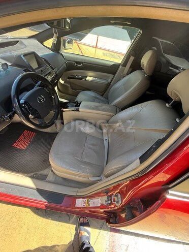 Toyota Prius-7