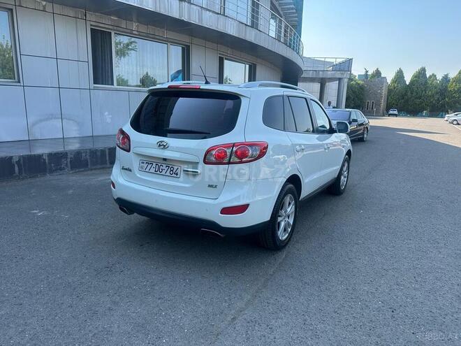 Hyundai Santa Fe-17