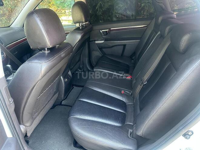 Hyundai Santa Fe-10