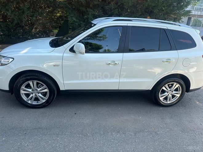 Hyundai Santa Fe-13